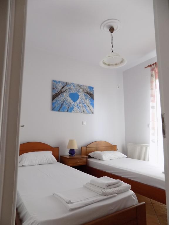 Kolona Apartments Lixouri Eksteriør billede